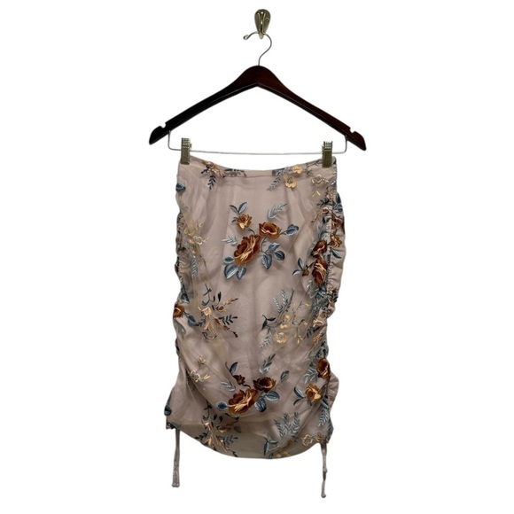 NWT REVOLVE TULAROSA Emily Skirt Teacup Floral XS - Picture 5 of 12